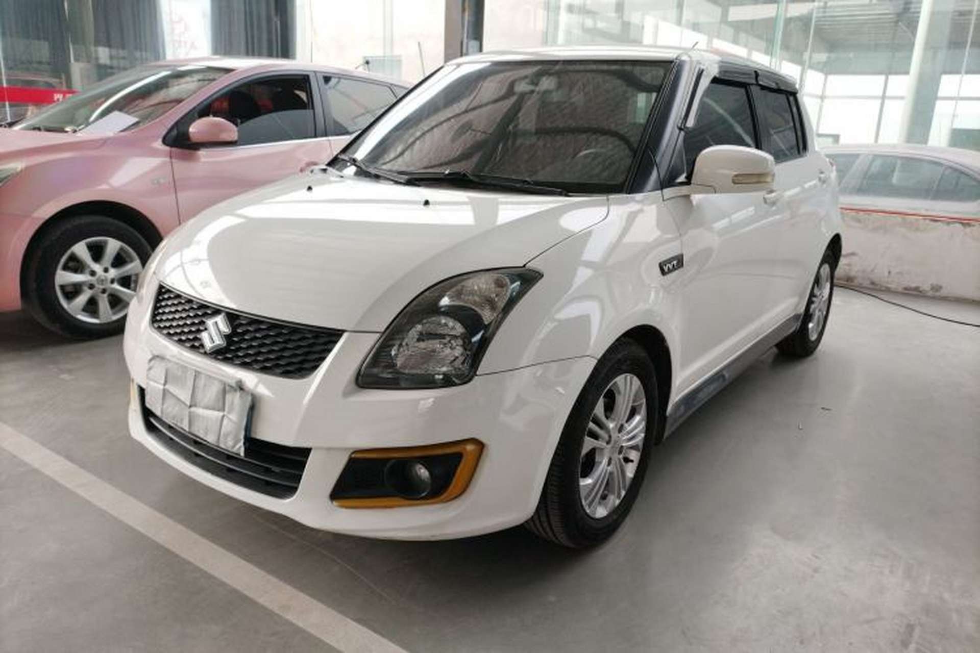 Used Suzuki Swift 2014 1.5L Automatic Fashion Edition Front Left 45 Deg