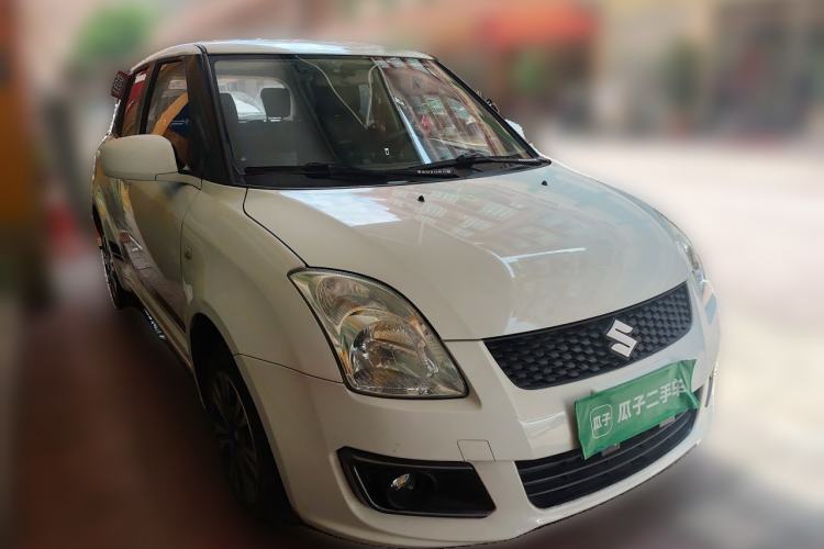 Used Suzuki Swift 2014 1.3L Manual Standard Edition Front Right 45 Deg