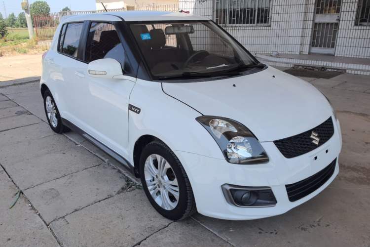 Used Suzuki Swift 2014 1.5L Automatic Fashion Edition Front Right 45 Deg
