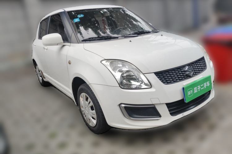 Used Suzuki Swift 2014 1.3L Manual Standard Edition Front Right 45 Deg