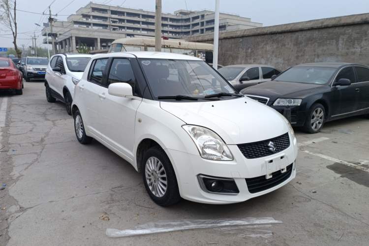 Used Suzuki Swift 2014 1.3L Manual Standard Edition Front Right 45 Deg