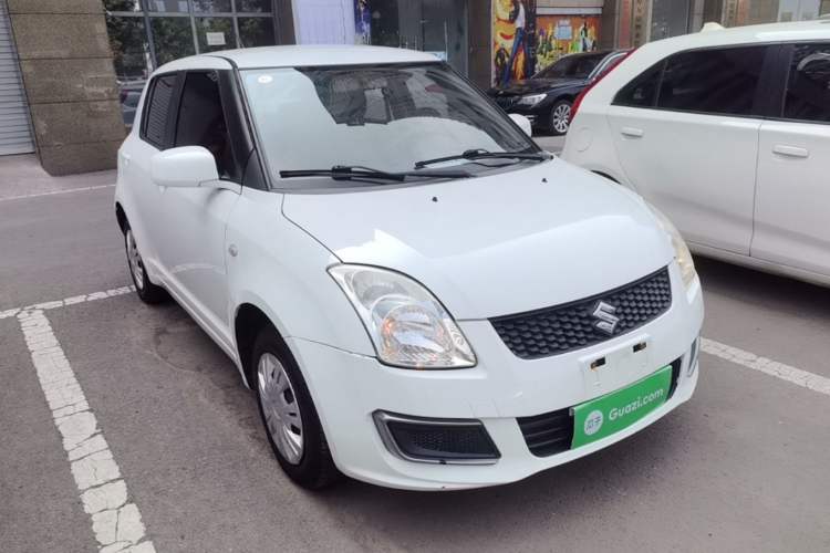 Used Suzuki Swift 2014 1.3L Manual Standard Edition Front Right 45 Deg