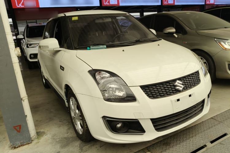 Used Suzuki Swift 2014 1.5L Automatic Fashion Edition Front Right 45 Deg