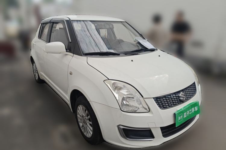 Used Suzuki Swift 2014 1.3L Manual Standard Edition Front Right 45 Deg