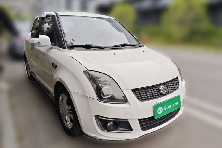 Used Suzuki Swift 2014 1.5L Automatic Fashion Edition Front Right 45 Deg