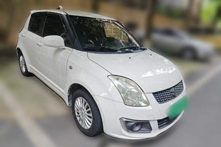 Used Suzuki Swift 2014 1.3L Manual Standard Edition Front Right 45 Deg