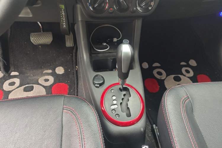 Used Suzuki Swift 2014 1.5L Automatic Fashion Edition Gear Lever