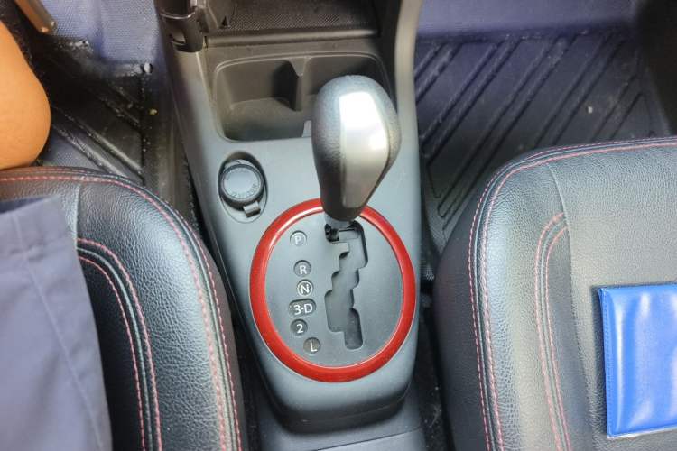 Used Suzuki Swift 2014 1.5L Automatic Fashion Edition Gear Lever
