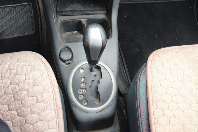Used Suzuki Swift 2014 1.5L Automatic Fashion Edition Gear Lever