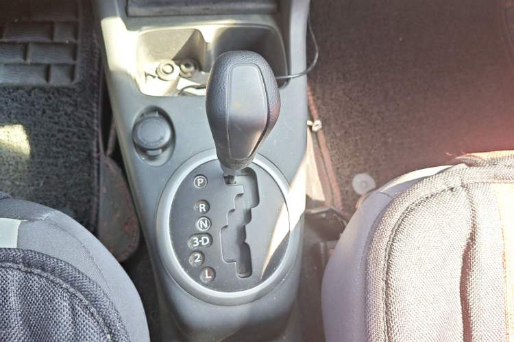 Used Suzuki Swift 2014 1.5L Automatic Fashion Edition Gear Lever