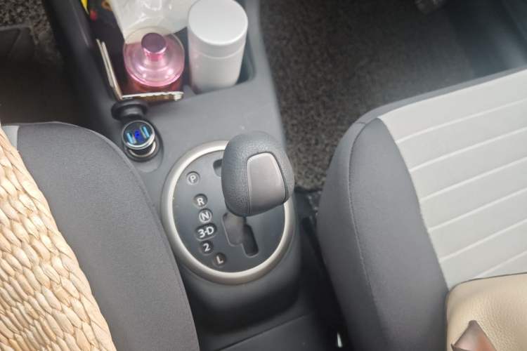 Used Suzuki Swift 2014 1.5L Automatic Fashion Edition Gear Lever