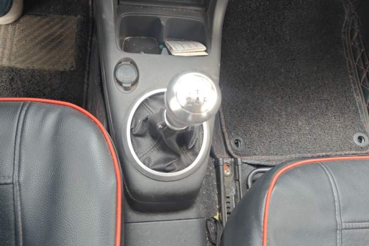Used Suzuki Swift 2014 1.3L Manual Standard Edition Gear Lever