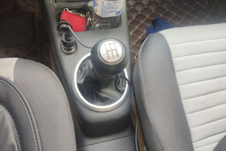 Used Suzuki Swift 2014 1.3L Manual Standard Edition Gear Lever