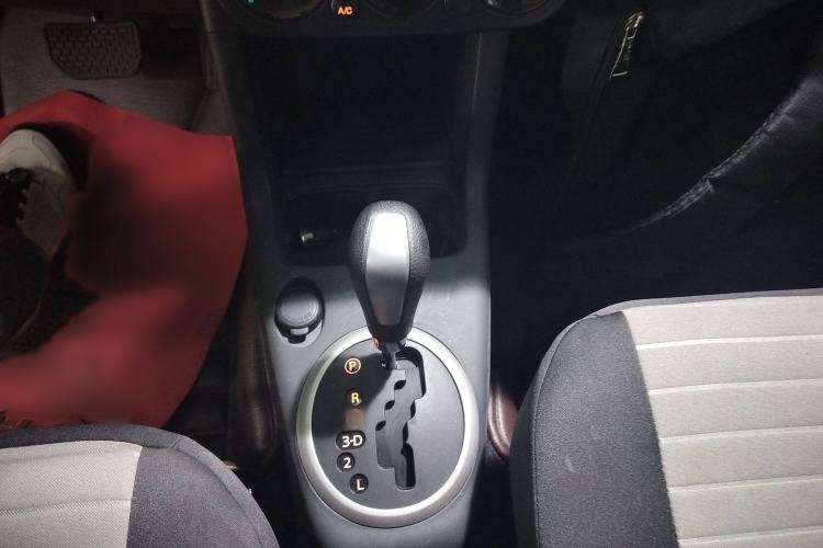 Used Suzuki Swift 2014 1.5L Automatic Fashion Edition Gear Lever