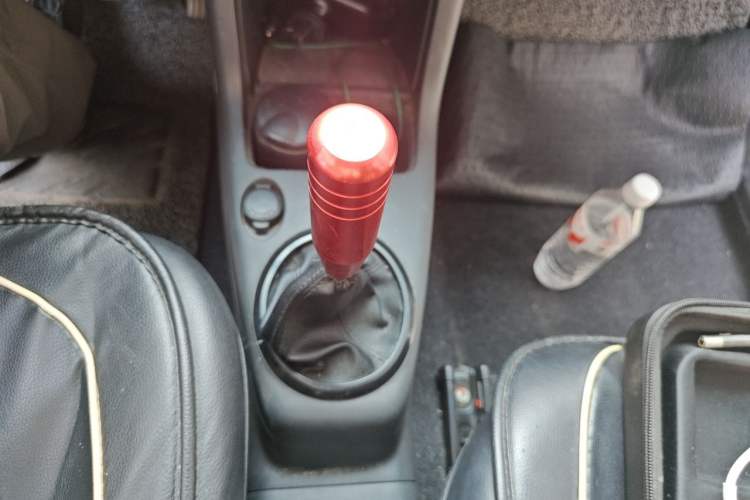 Used Suzuki Swift 2014 1.3L Manual Standard Edition Gear Lever