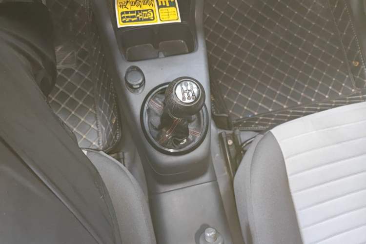 Used Suzuki Swift 2014 1.3L Manual Standard Edition Gear Lever