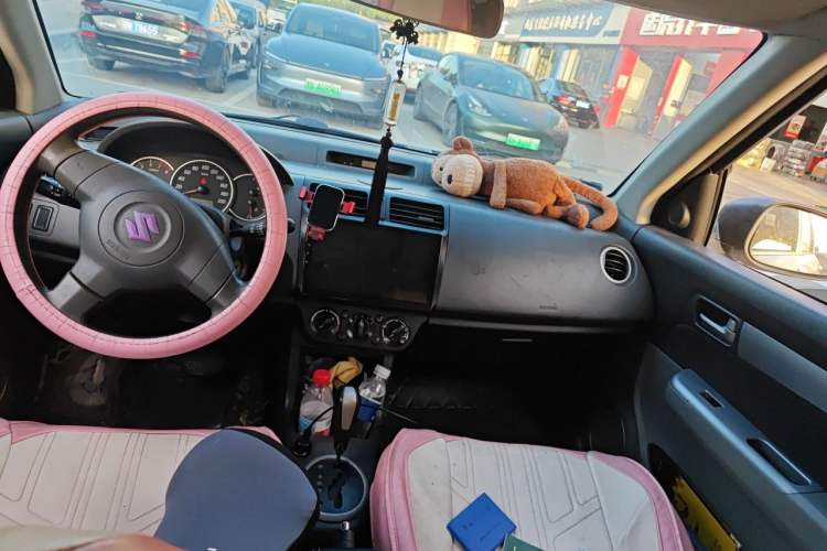 Used Suzuki Swift 2014 1.5L Automatic Fashion Edition Headliner