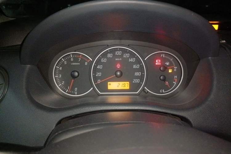 Used Suzuki Swift 2014 1.3L Manual Standard Edition Instrument Cluster