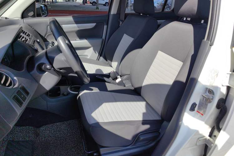 Used Suzuki Swift 2014 1.5L Automatic Fashion Edition Interior 1