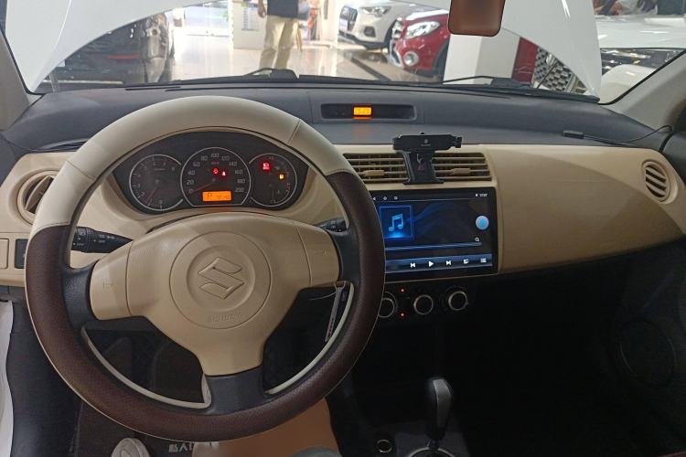 Used Suzuki Swift 2014 1.5L Automatic Fashion Edition Interior 2