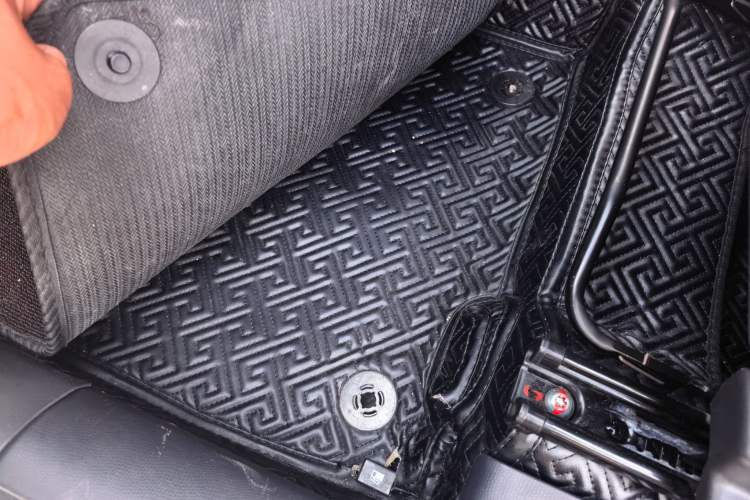 Used Suzuki Swift 2014 1.5L Automatic Fashion Edition Interior 2