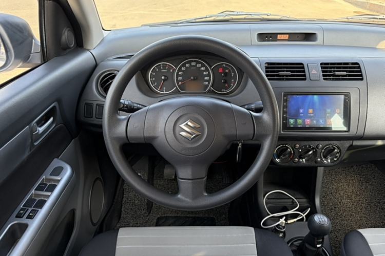 Used Suzuki Swift 2014 1.3L Manual Standard Edition Interior 3