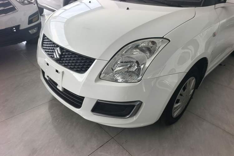 Used Suzuki Swift 2014 1.3L Manual Standard Edition Left Front Headlight