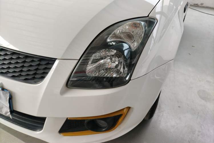 Used Suzuki Swift 2014 1.5L Automatic Fashion Edition Left Front Headlight