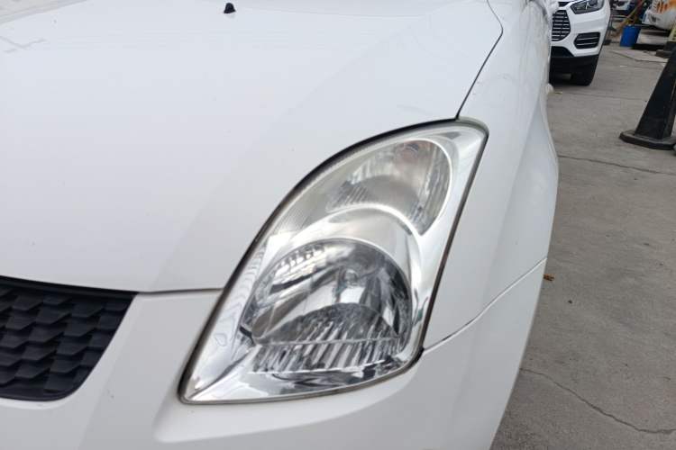 Used Suzuki Swift 2014 1.3L Manual Standard Edition Left Front Headlight