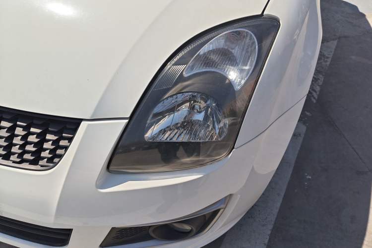 Used Suzuki Swift 2014 1.5L Automatic Fashion Edition Left Front Headlight