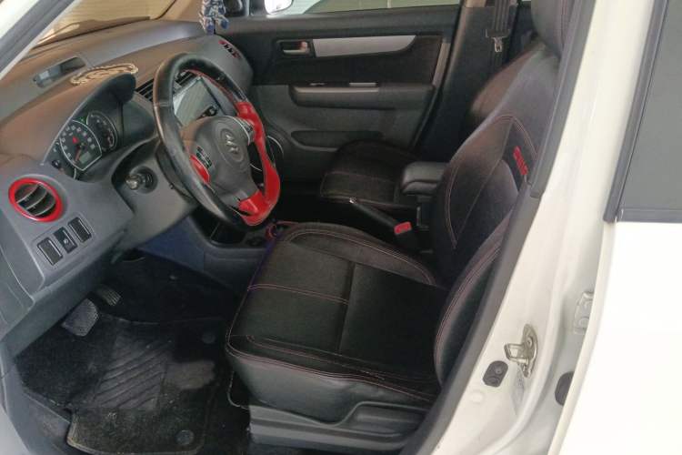 Used Suzuki Swift 2014 1.5L Automatic Fashion Edition Left Front Seat