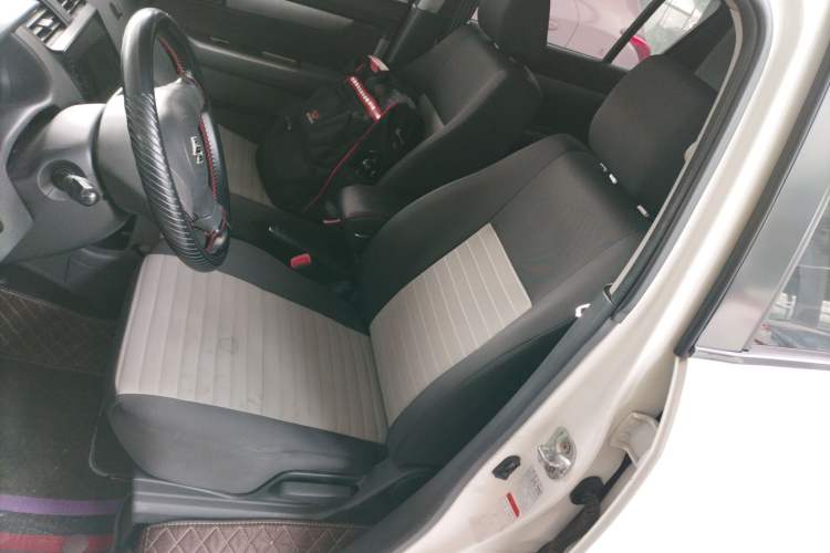 Used Suzuki Swift 2014 1.5L Automatic Fashion Edition Left Front Seat