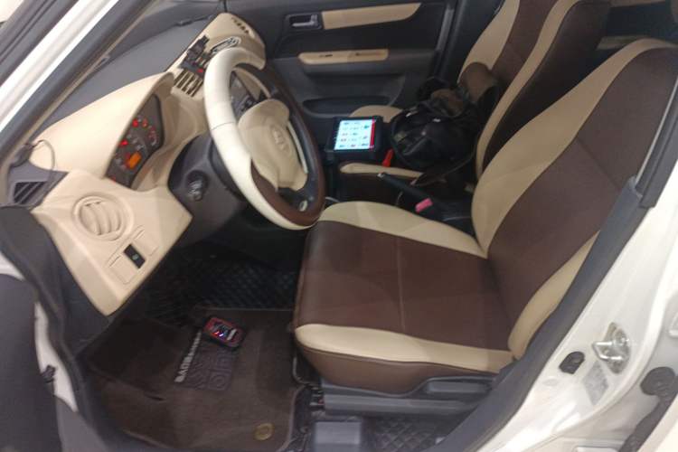 Used Suzuki Swift 2014 1.5L Automatic Fashion Edition Left Front Seat