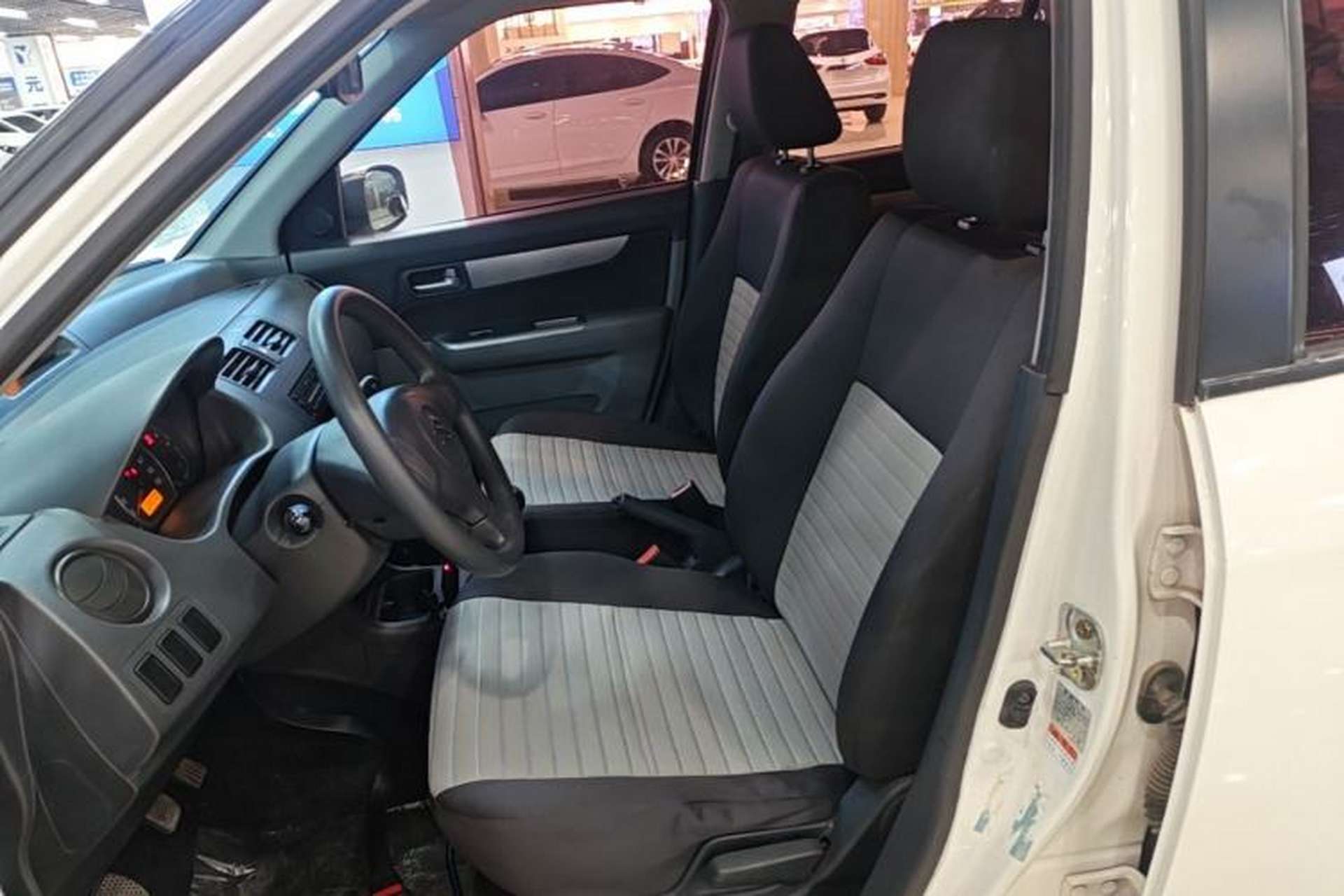 Used Suzuki Swift 2014 1.3L Manual Standard Edition Left Front Seat