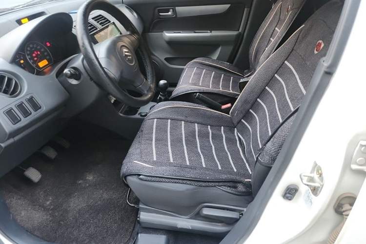 Used Suzuki Swift 2014 1.3L Manual Standard Edition Left Front Seat