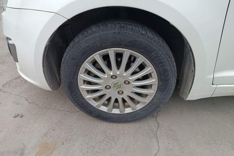 Used Suzuki Swift 2014 1.3L Manual Standard Edition Left Front Wheel Hub
