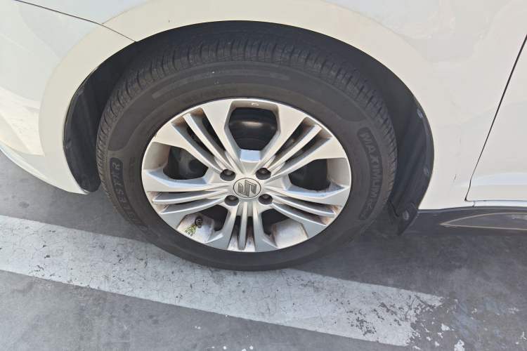Used Suzuki Swift 2014 1.5L Automatic Fashion Edition Left Front Wheel Hub