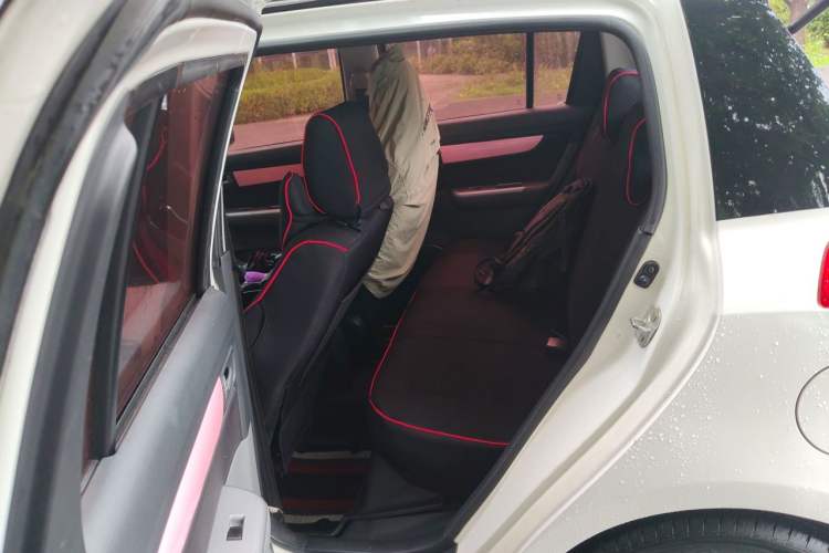 Used Suzuki Swift 2014 1.5L Automatic Fashion Edition Left Rear Seat