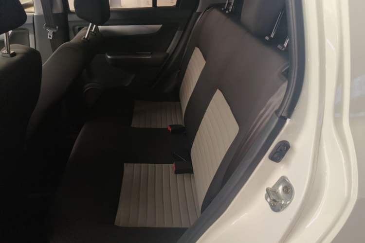 Used Suzuki Swift 2014 1.5L Automatic Fashion Edition Left Rear Seat