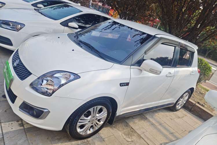 Used Suzuki Swift 2014 1.5L Automatic Fashion Edition Left Side