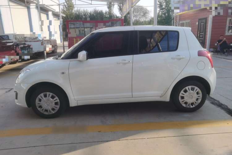Used Suzuki Swift 2014 1.3L Manual Standard Edition Left Side