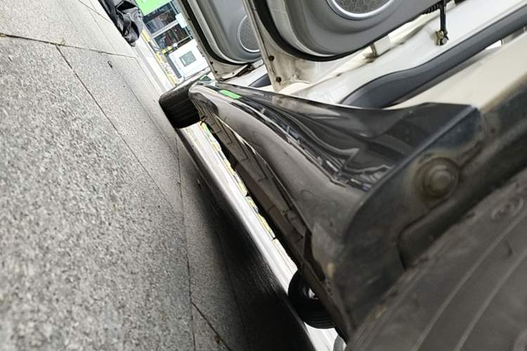 Used Suzuki Swift 2014 1.5L Automatic Fashion Edition Left Side Sill