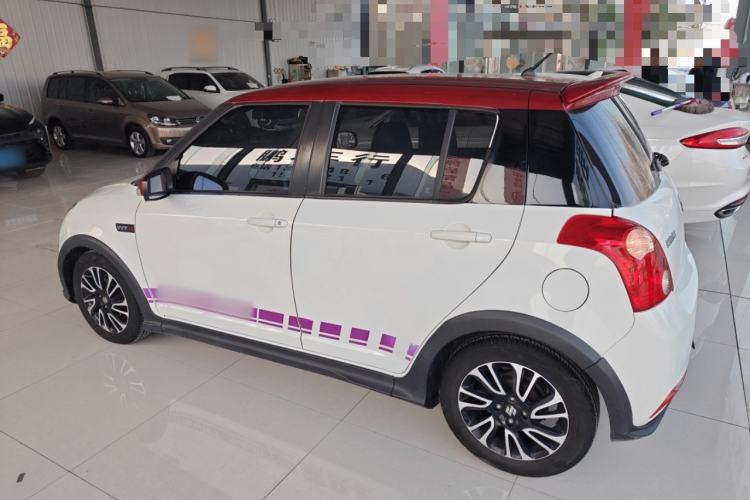 Used Suzuki Swift 2014 1.5L Automatic Fashion Edition Left Side