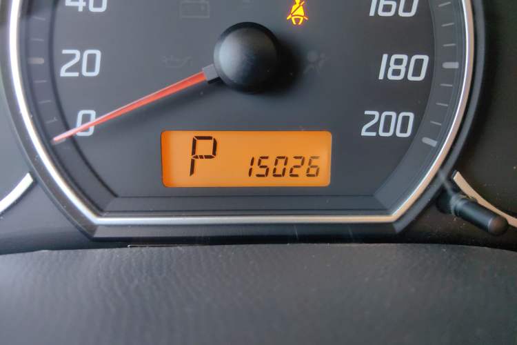 Used Suzuki Swift 2014 1.5L Automatic Fashion Edition Odometer Close Up