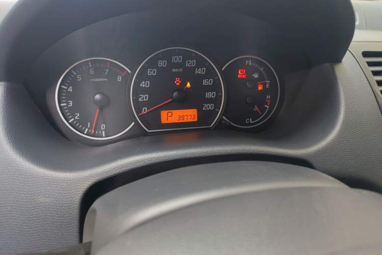 Used Suzuki Swift 2014 1.5L Automatic Fashion Edition Odometer Close Up