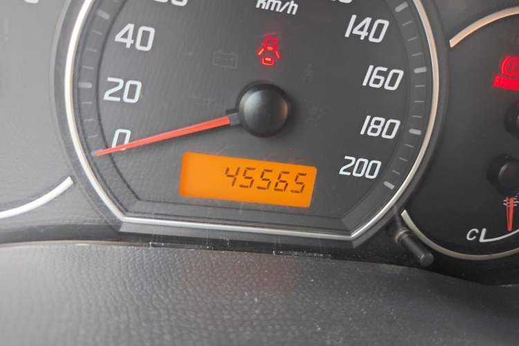Used Suzuki Swift 2014 1.5L Manual Fashion Edition Odometer Close Up
