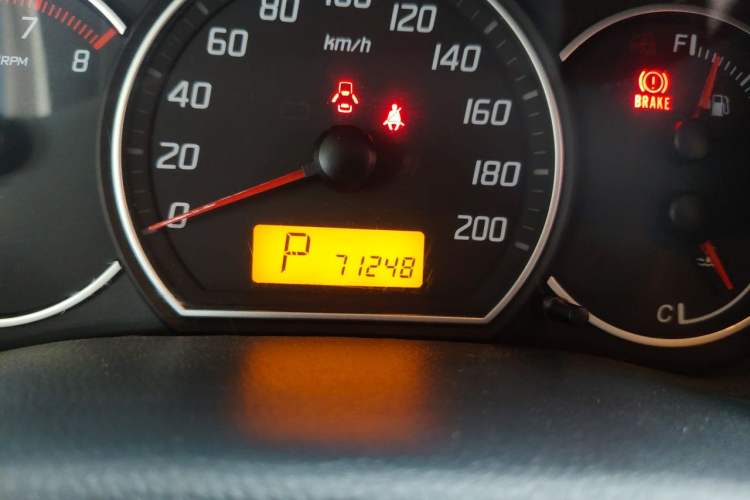 Used Suzuki Swift 2014 1.5L Automatic Fashion Edition Odometer Close Up