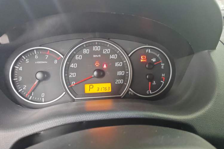 Used Suzuki Swift 2014 1.5L Automatic Fashion Edition Odometer Close Up