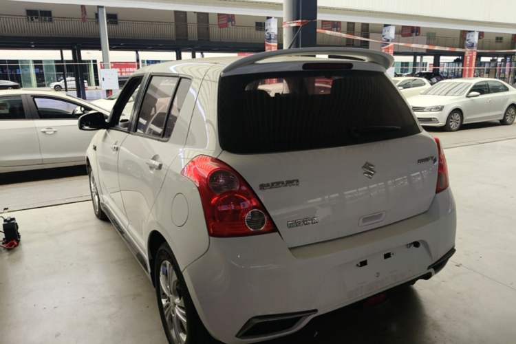 Used Suzuki Swift 2014 1.5L Automatic Fashion Edition Rear Left 45 Deg