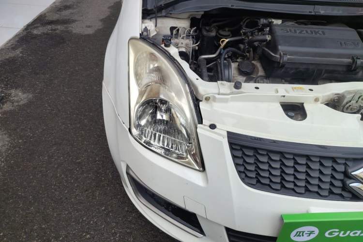 Used Suzuki Swift 2014 1.3L Manual Standard Edition Right Front Headlight